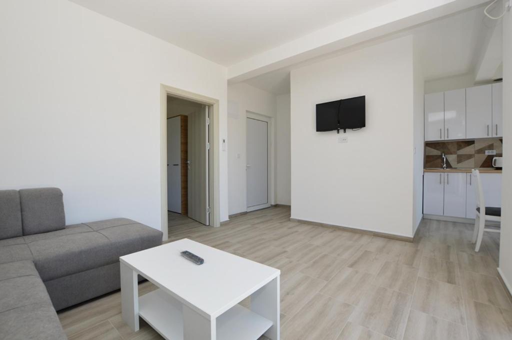 Apartment Tomic