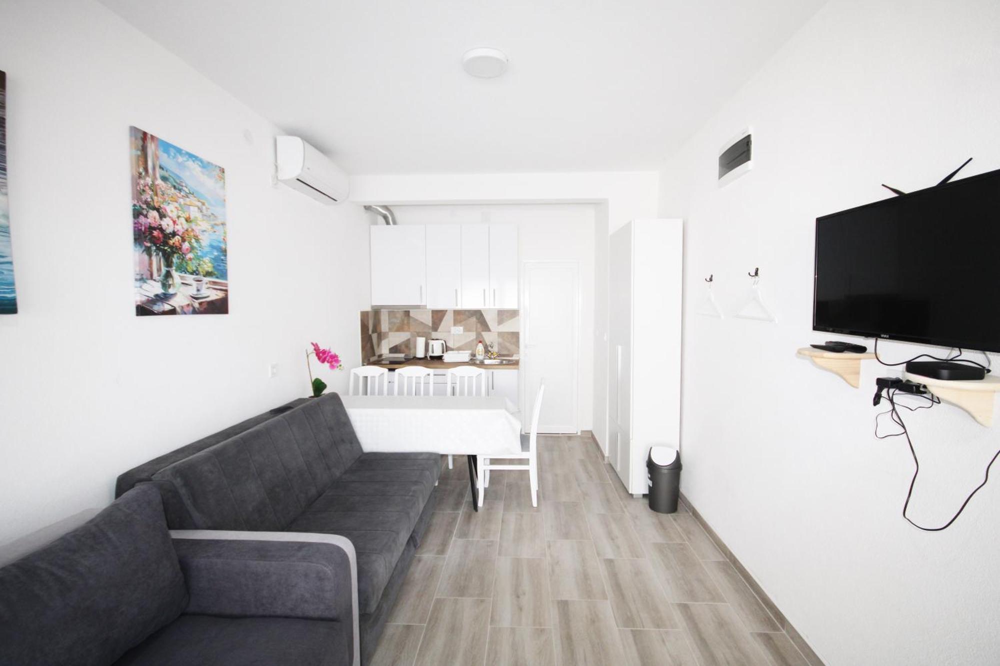 Apartment Tomic